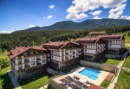 Stylish Studio with a Terrace in a Mountain Complex with Pool and SPA Area